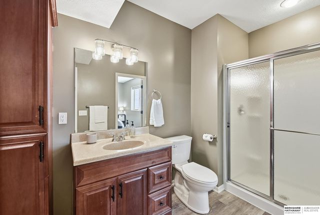 17321 Spencer Street, Omaha, NE 68116