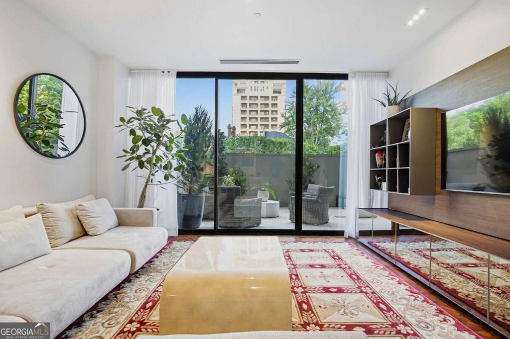 2660 Peachtree Road NW 4E, Atlanta, GA 30305 — photo 2