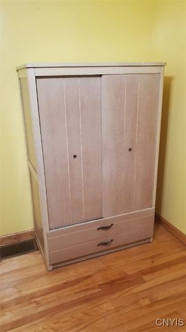 210 Melrose Drive, Clay, NY 13212