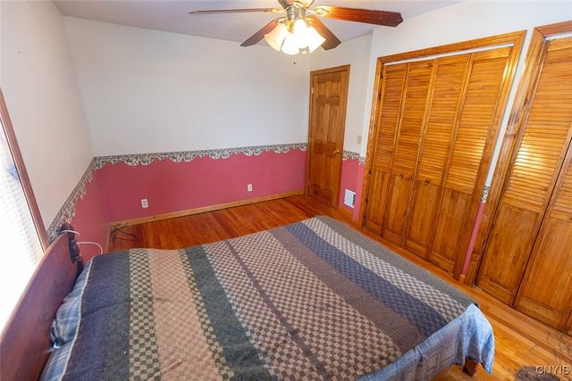 210 Melrose Drive, Clay, NY 13212