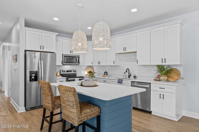 400 Lighthouse Lane B3, Cedar Point, NC 28584