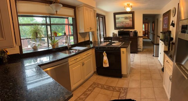 6 Old Homestead Road, Methuen, MA 01844