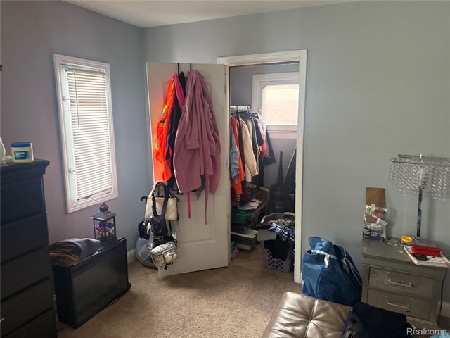 3230 Leslie Street, Detroit, MI 48238