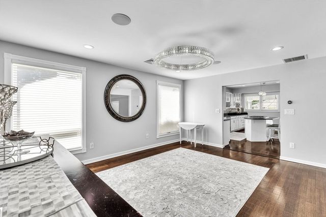 6 Strathmore Rd, Dartmouth, MA 02747