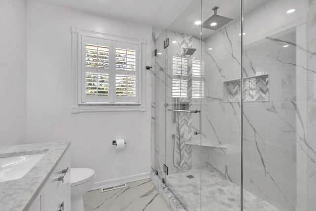 6 Strathmore Rd, Dartmouth, MA 02747