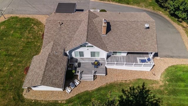 6 Strathmore Rd, Dartmouth, MA 02747