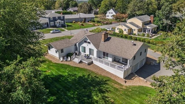 6 Strathmore Rd, Dartmouth, MA 02747