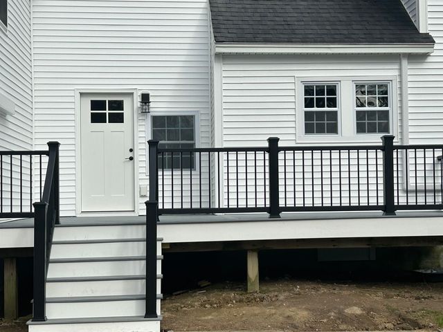 155 Court Street, Exeter, NH 03833