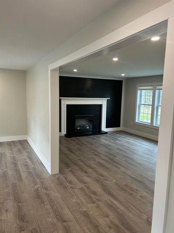 155 Court Street, Exeter, NH 03833