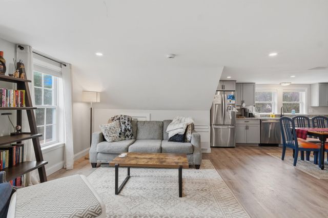 155 Court Street, Exeter, NH 03833