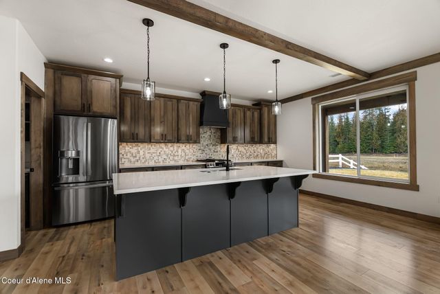 147 Backtrack RD, Sandpoint, ID 83864