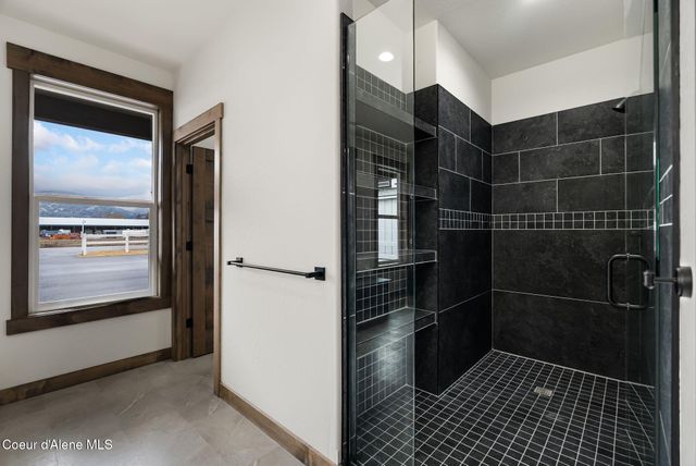 147 Backtrack RD, Sandpoint, ID 83864