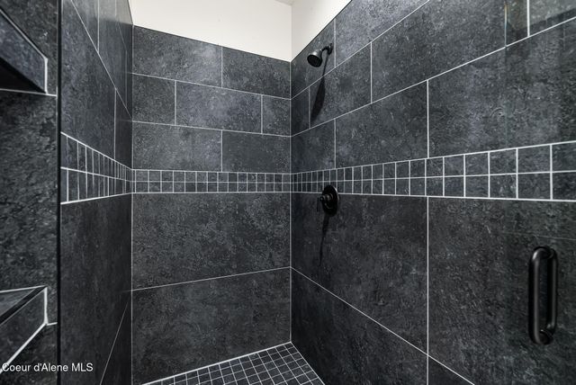 147 Backtrack RD, Sandpoint, ID 83864