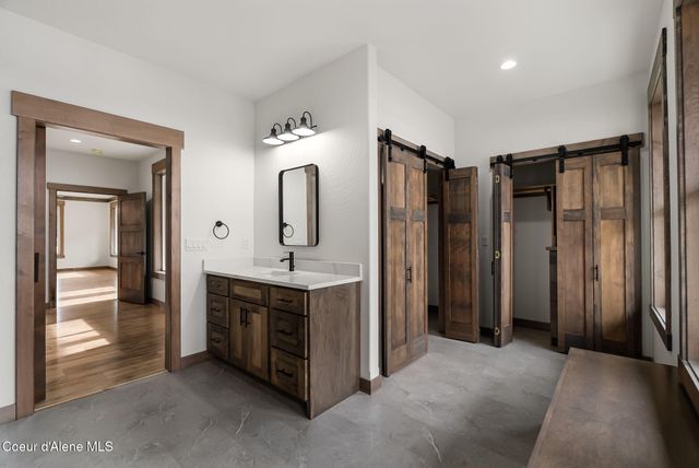 147 Backtrack RD, Sandpoint, ID 83864