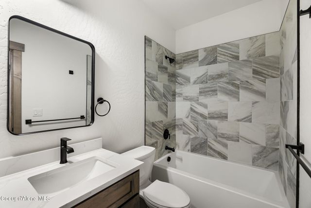 147 Backtrack RD, Sandpoint, ID 83864