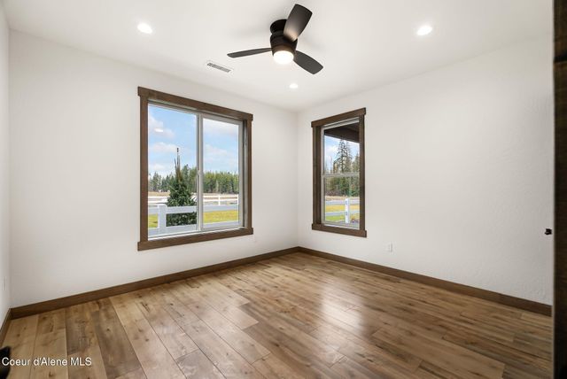 147 Backtrack RD, Sandpoint, ID 83864