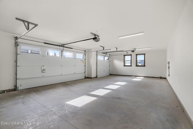 147 Backtrack RD, Sandpoint, ID 83864