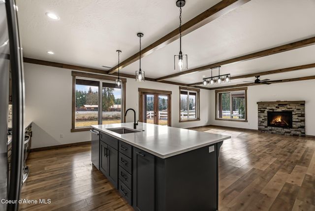 147 Backtrack RD, Sandpoint, ID 83864