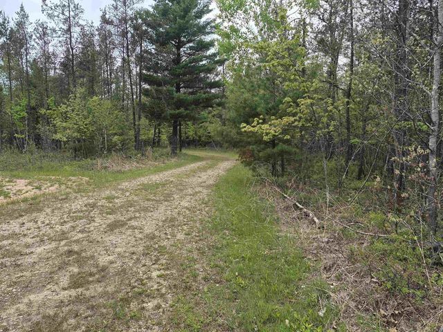 W7470 34th Street, New Lisbon, WI 53950