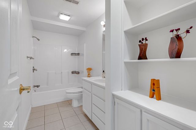 707 Emerald Drive, Lafayette, IN 47905