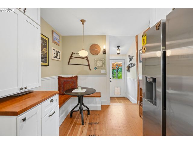 1905 Se HAROLD St, Portland, OR 97202