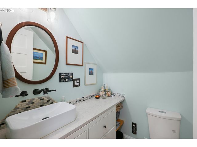 1905 Se HAROLD St, Portland, OR 97202