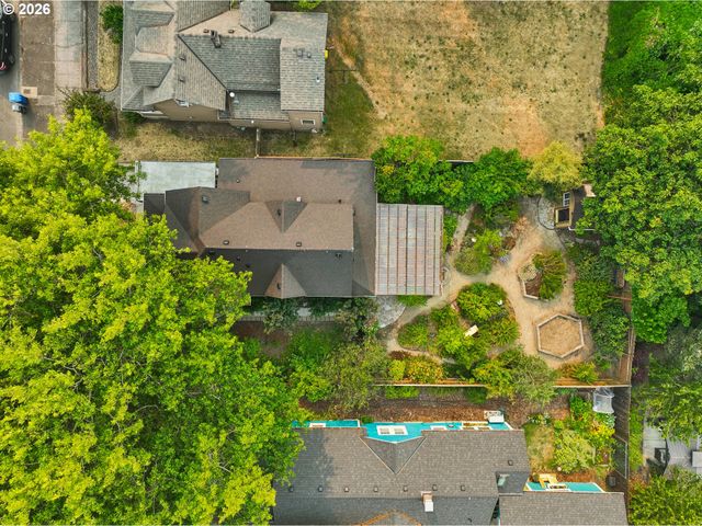 1905 Se HAROLD St, Portland, OR 97202