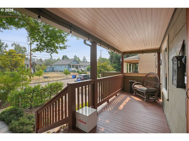 1905 Se HAROLD St, Portland, OR 97202