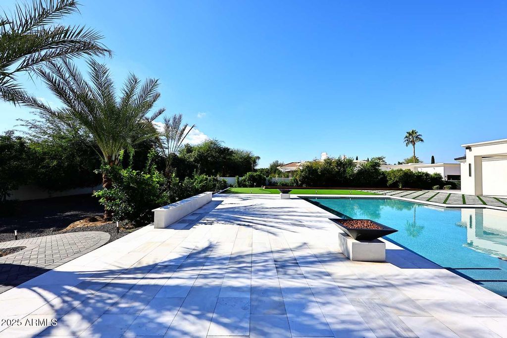 Image 102 of property listing at 6927 E DOUBLETREE RANCH Road, Paradise Valley, AZ 85253