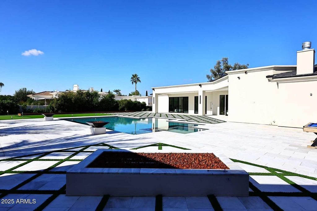 Image 108 of property listing at 6927 E DOUBLETREE RANCH Road, Paradise Valley, AZ 85253