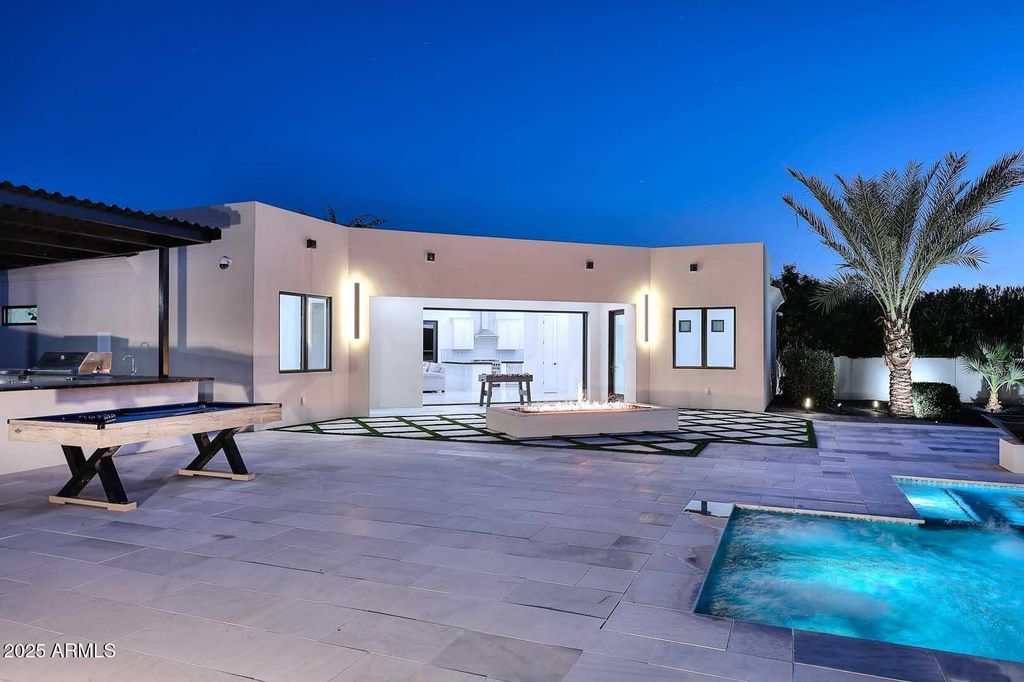 Image 113 of property listing at 6927 E DOUBLETREE RANCH Road, Paradise Valley, AZ 85253