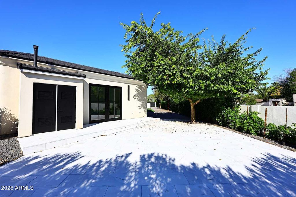 Image 131 of property listing at 6927 E DOUBLETREE RANCH Road, Paradise Valley, AZ 85253