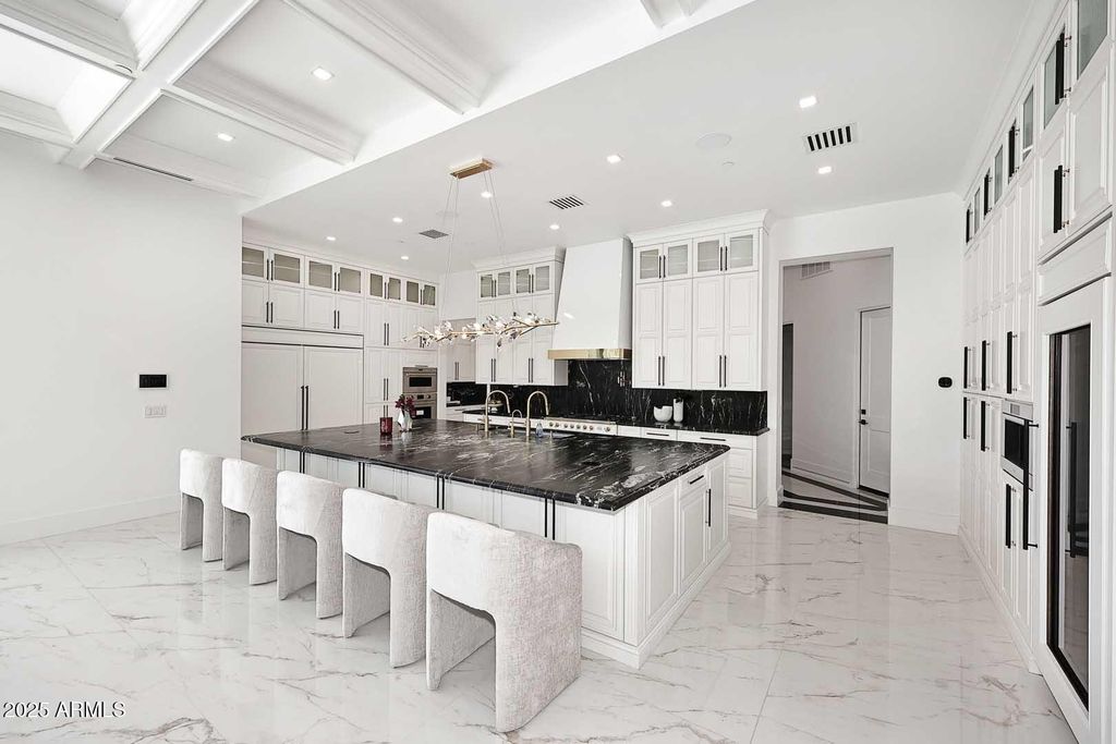 Image 34 of property listing at 6927 E DOUBLETREE RANCH Road, Paradise Valley, AZ 85253