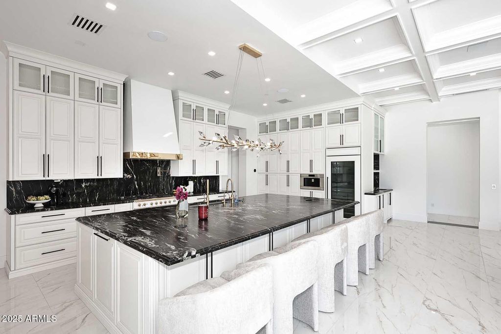 Image 42 of property listing at 6927 E DOUBLETREE RANCH Road, Paradise Valley, AZ 85253