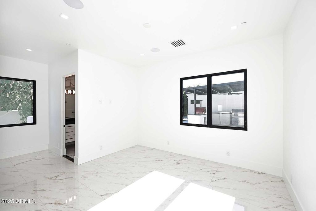 Image 56 of property listing at 6927 E DOUBLETREE RANCH Road, Paradise Valley, AZ 85253