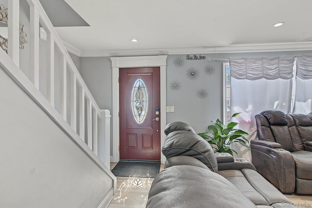 95 E Booker Avenue, Wyandanch, NY 11798 — photo 3
