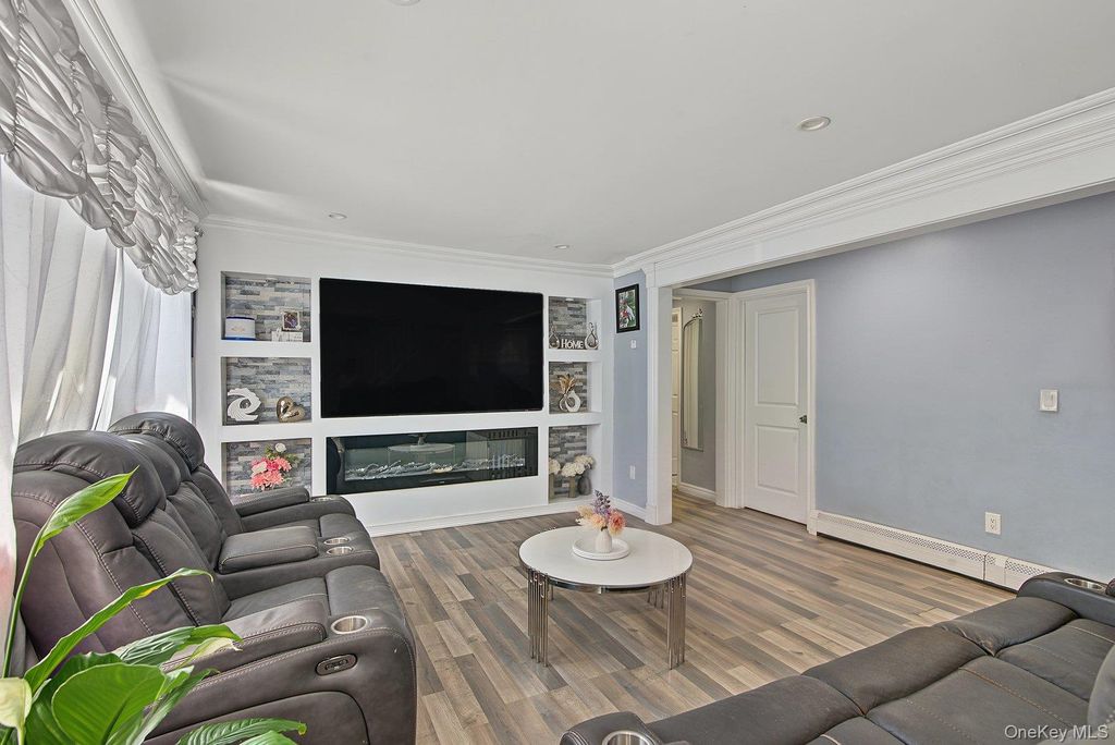 95 E Booker Avenue, Wyandanch, NY 11798 — photo 5