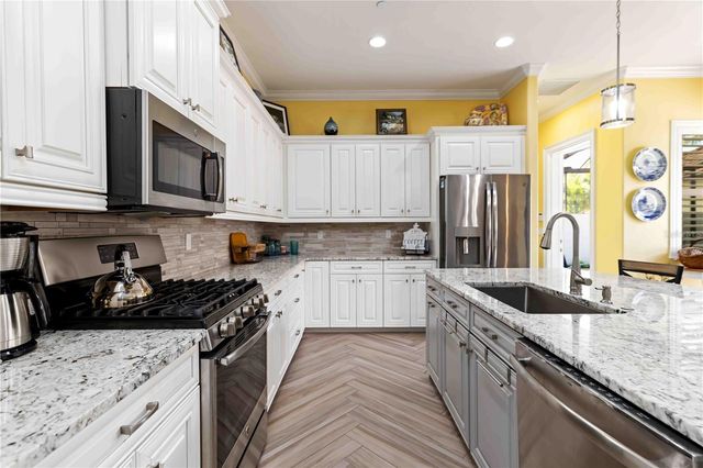 146 E TAMPA AVENUE, Venice, FL 34285