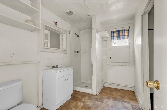 11431 11th Avenue, Hanford, CA 93230