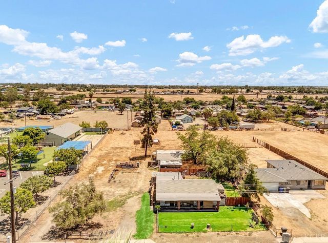 11431 11th Avenue, Hanford, CA 93230