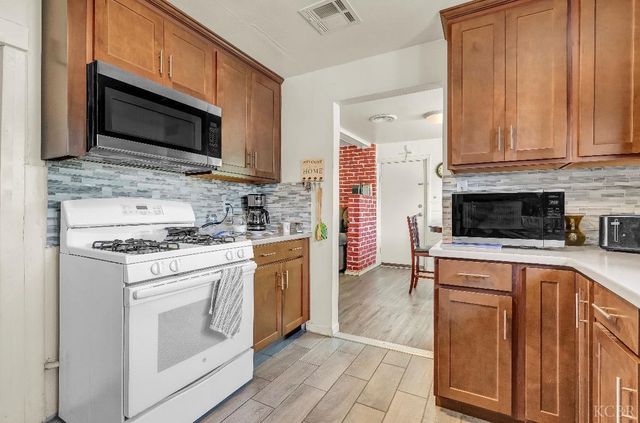 11431 11th Avenue, Hanford, CA 93230