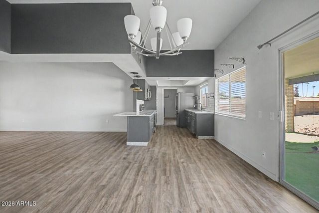 10706 W PINION Lane, Sun City, AZ 85373