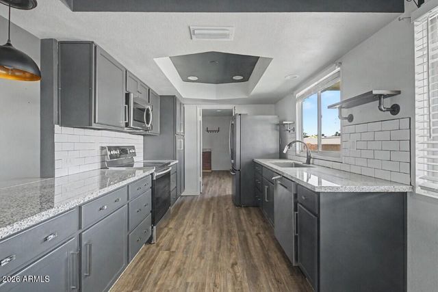 10706 W PINION Lane, Sun City, AZ 85373