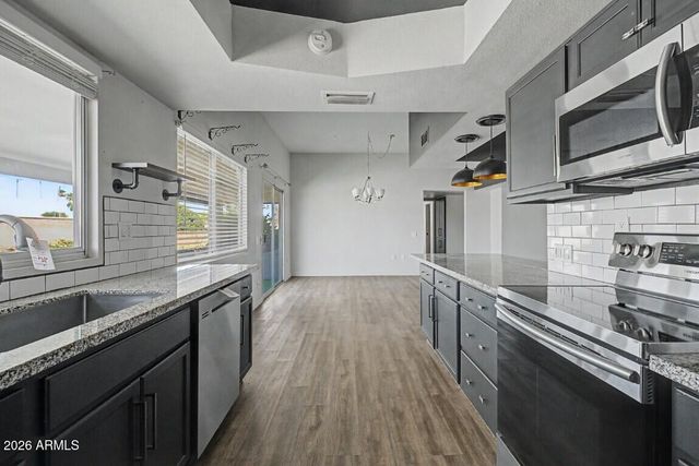 10706 W PINION Lane, Sun City, AZ 85373