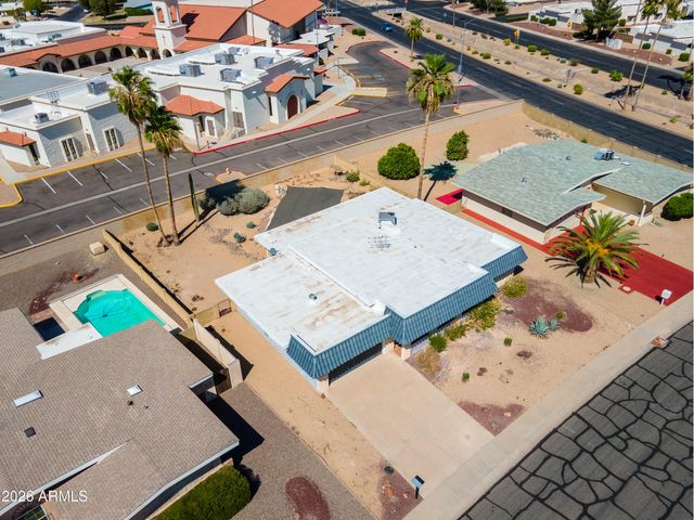 10706 W PINION Lane, Sun City, AZ 85373