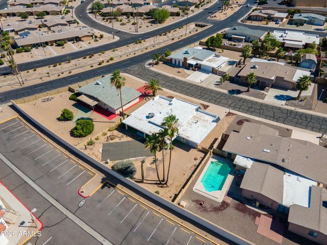 10706 W PINION Lane, Sun City, AZ 85373