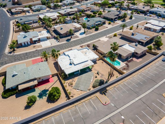10706 W PINION Lane, Sun City, AZ 85373