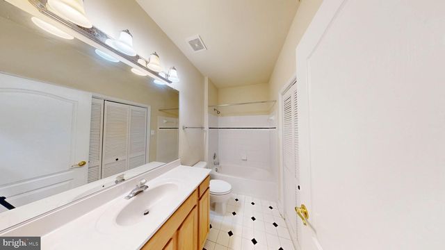 308 GARDEN VIEW SQ, Rockville, MD 20850