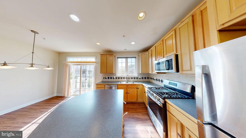 308 GARDEN VIEW SQ, Rockville, MD 20850