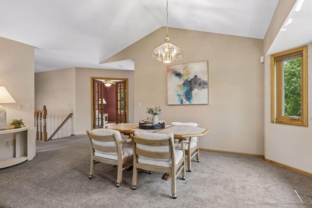 314 Wedgewood Drive, Mahtomedi, MN 55115